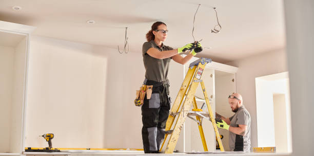 Best Affordable Emergency Electrician  in Darlington, WI
